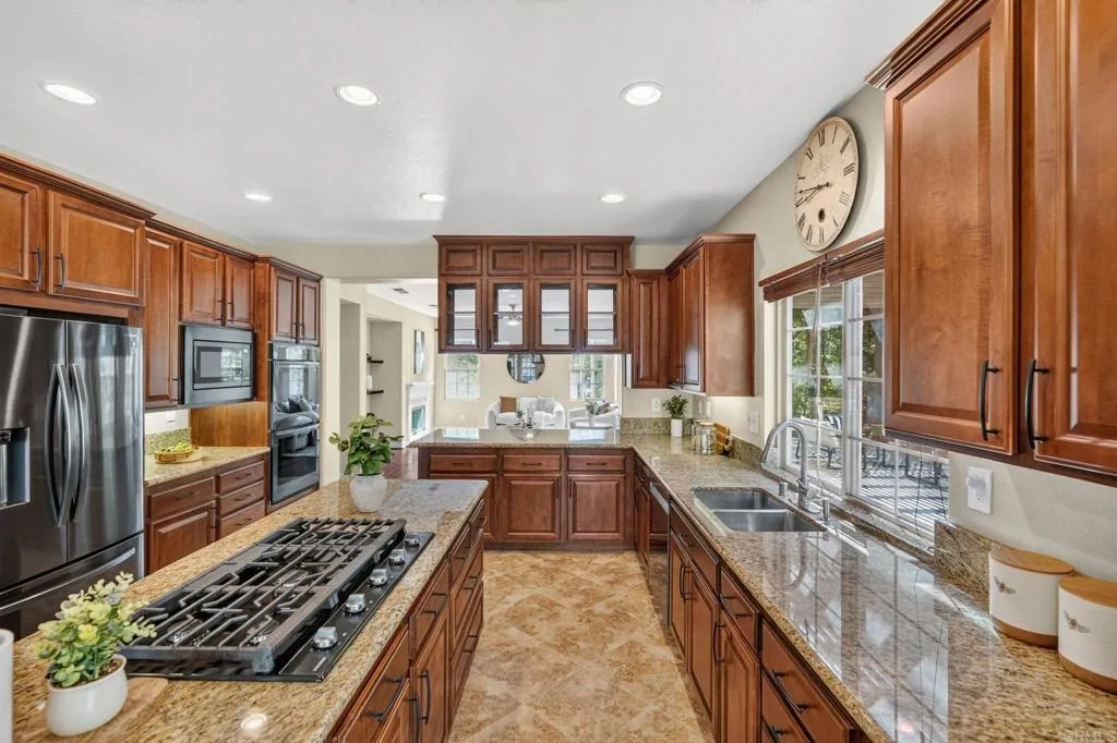 https://cdn.realtyfeed.com/cdn/127/306775270/02fa99e39af2158e76435c5661d2ba31.webp
