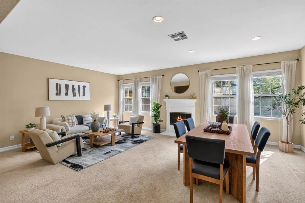 https://cdn.realtyfeed.com/cdn/127/306775270/0d21d6d6bbe0a3f70ac942500c914942.webp