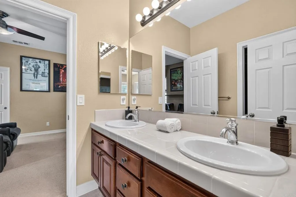 https://cdn.realtyfeed.com/cdn/127/306775270/da767e62372c522b072960d4f1cb9df0.webp