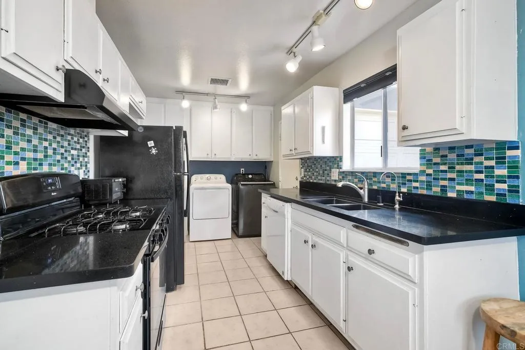 https://cdn.realtyfeed.com/cdn/127/306775271/5cfa026f77b1f3fa6f8878269b30969e.webp
