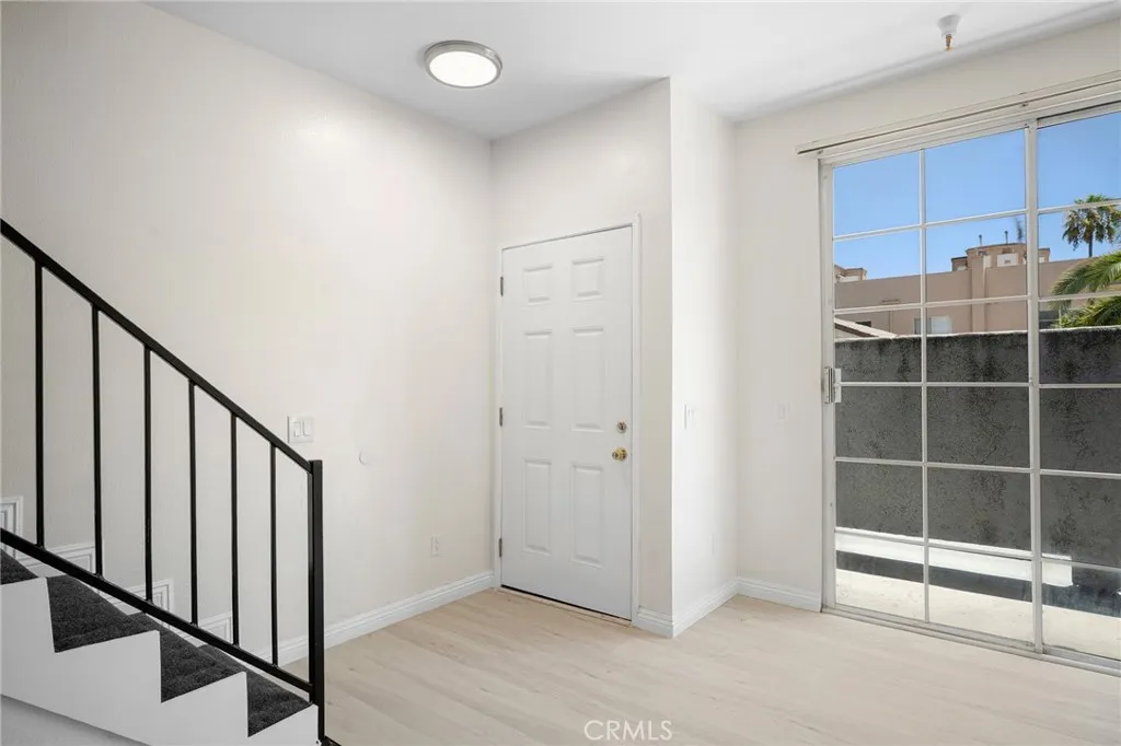 4328 Whitsett Avenue, Studio City, CA 91604 - Photo 4 of 25, Studio City, CA