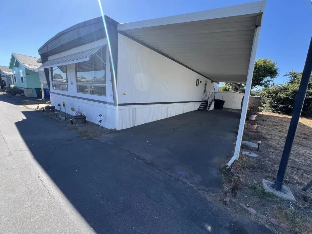 https://cdn.realtyfeed.com/cdn/127/306775316/0fce8c06ff0dbe25aced51ec33198b6a.webp