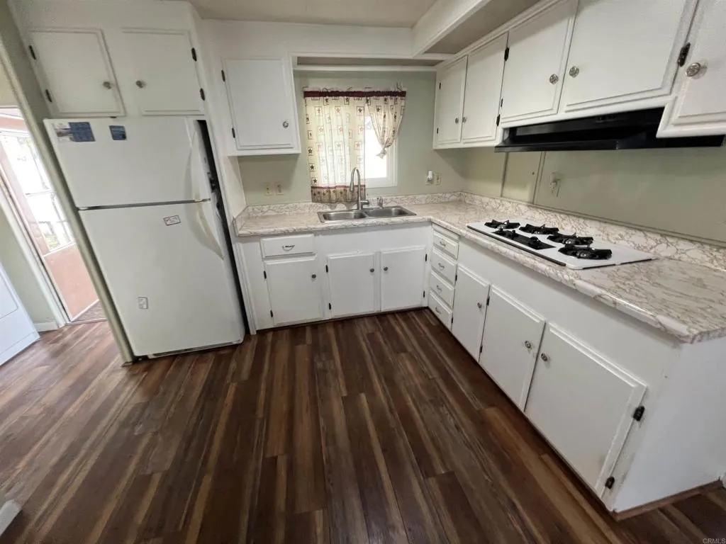 https://cdn.realtyfeed.com/cdn/127/306775316/3e68da2803b200a134979c88e9af98ed.webp