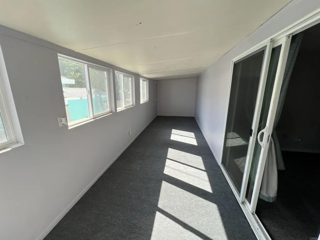 https://cdn.realtyfeed.com/cdn/127/306775316/a1ed63afefefa90cada22d1eeac8ef37.webp