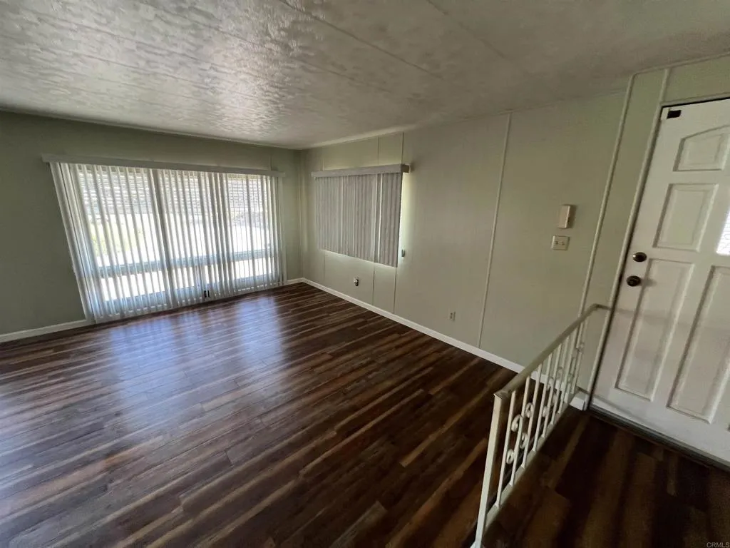 https://cdn.realtyfeed.com/cdn/127/306775316/ca4040f1f70ecf60fdaa807ddb7c2a67.webp