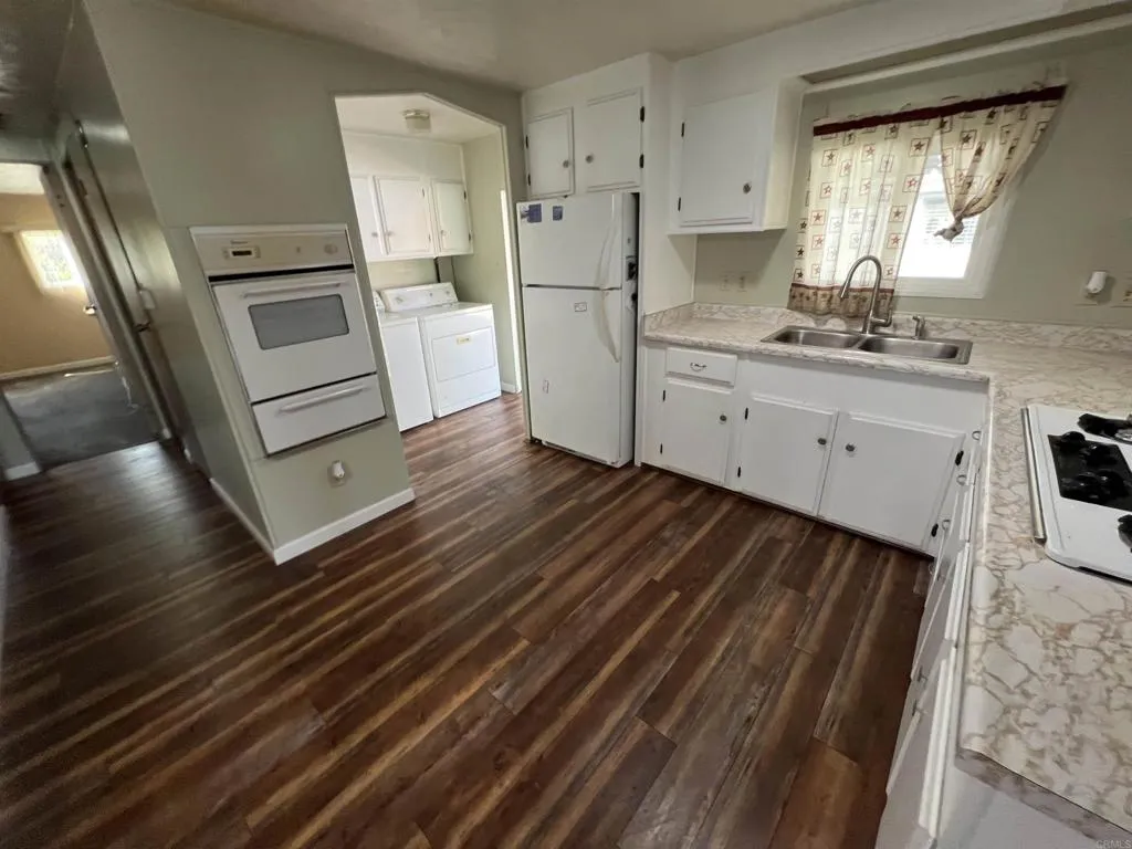 https://cdn.realtyfeed.com/cdn/127/306775316/ec6280ee8aa00b097370f38caddb879a.webp