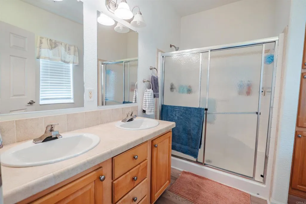 https://cdn.realtyfeed.com/cdn/127/306775318/1ddf8c54169943e3b68d0c2ac49ca835.webp