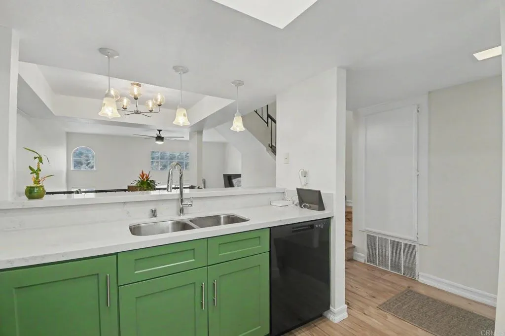 https://cdn.realtyfeed.com/cdn/127/306775326/f54fa709c164c80e0cf1d91cf4e4f9b1.webp