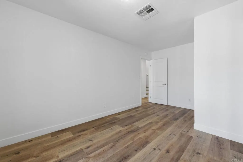https://cdn.realtyfeed.com/cdn/127/306775349/7a64dca975861bcccee7914399dc4fda.webp