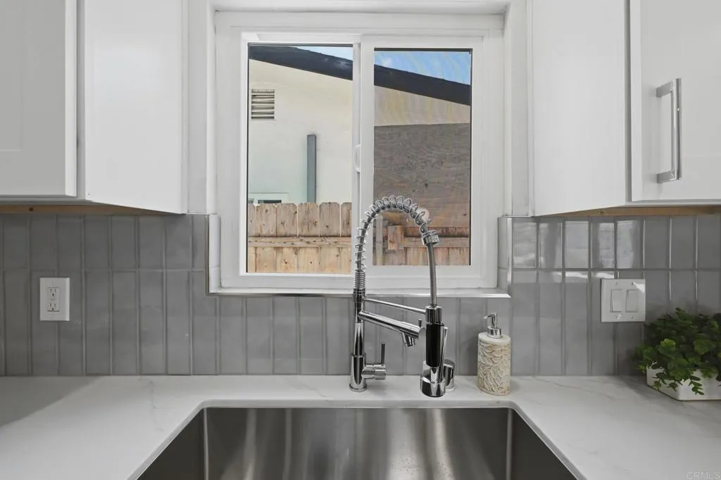 https://cdn.realtyfeed.com/cdn/127/306775349/e9a3161ac923b1a04d96fbac7c81cfd8.webp