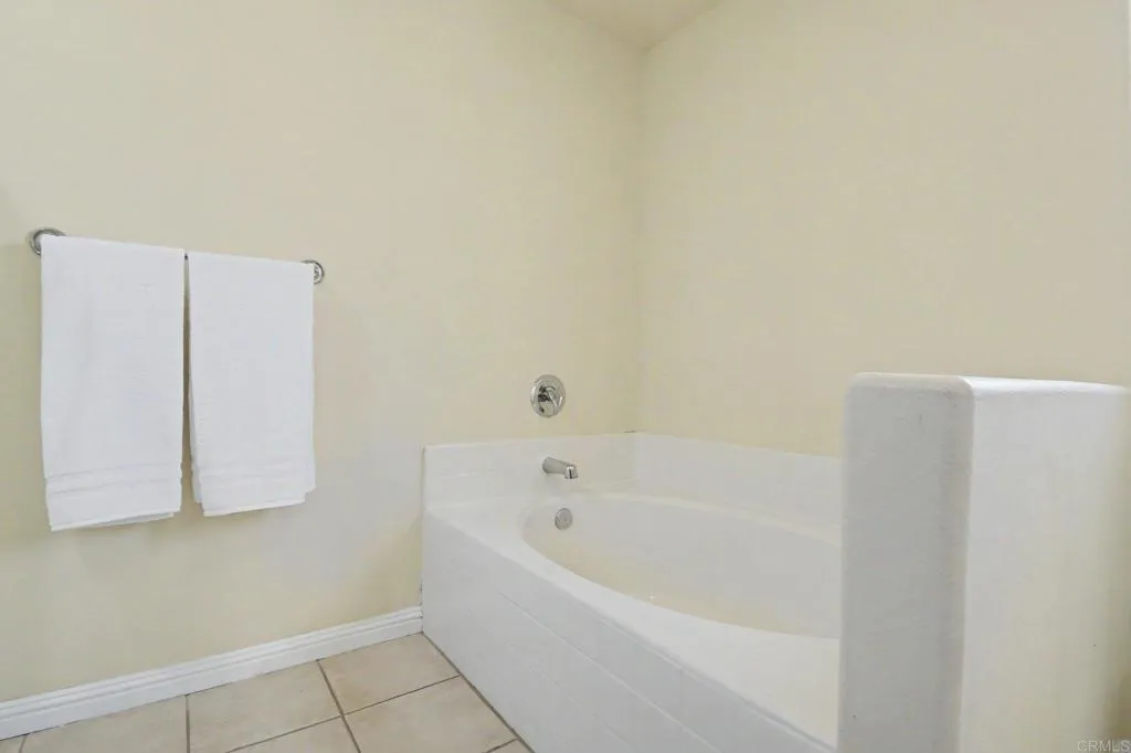 https://cdn.realtyfeed.com/cdn/127/306775362/f45c7e5d4642a0e63d1b5c33080fb141.webp