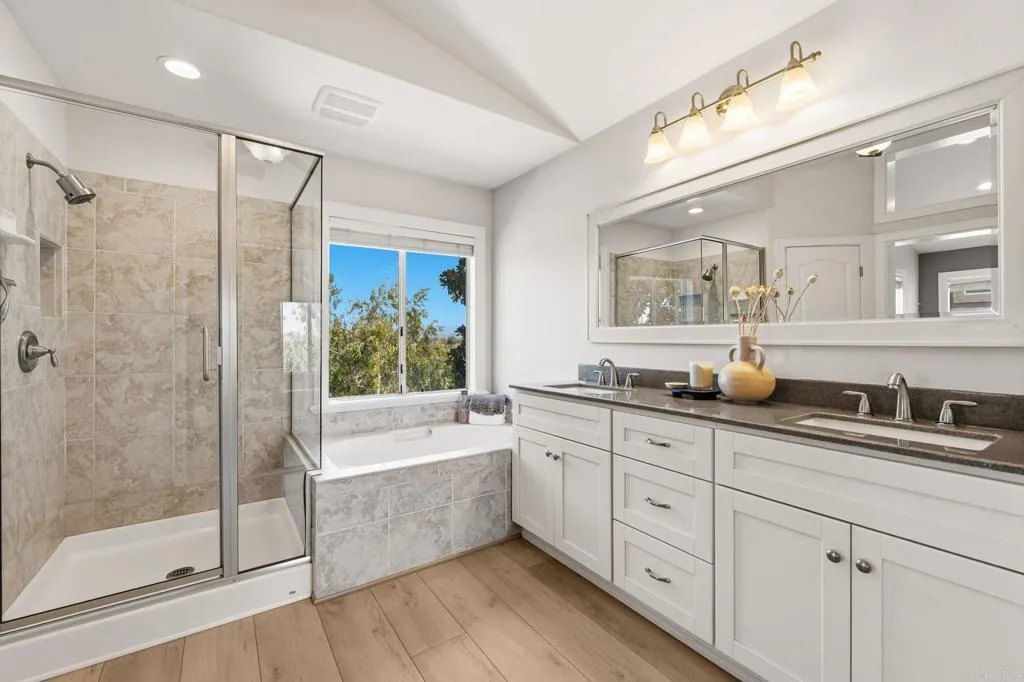 https://cdn.realtyfeed.com/cdn/127/306775367/1b91a0e068740bbf2c30a5e090d877fc.webp