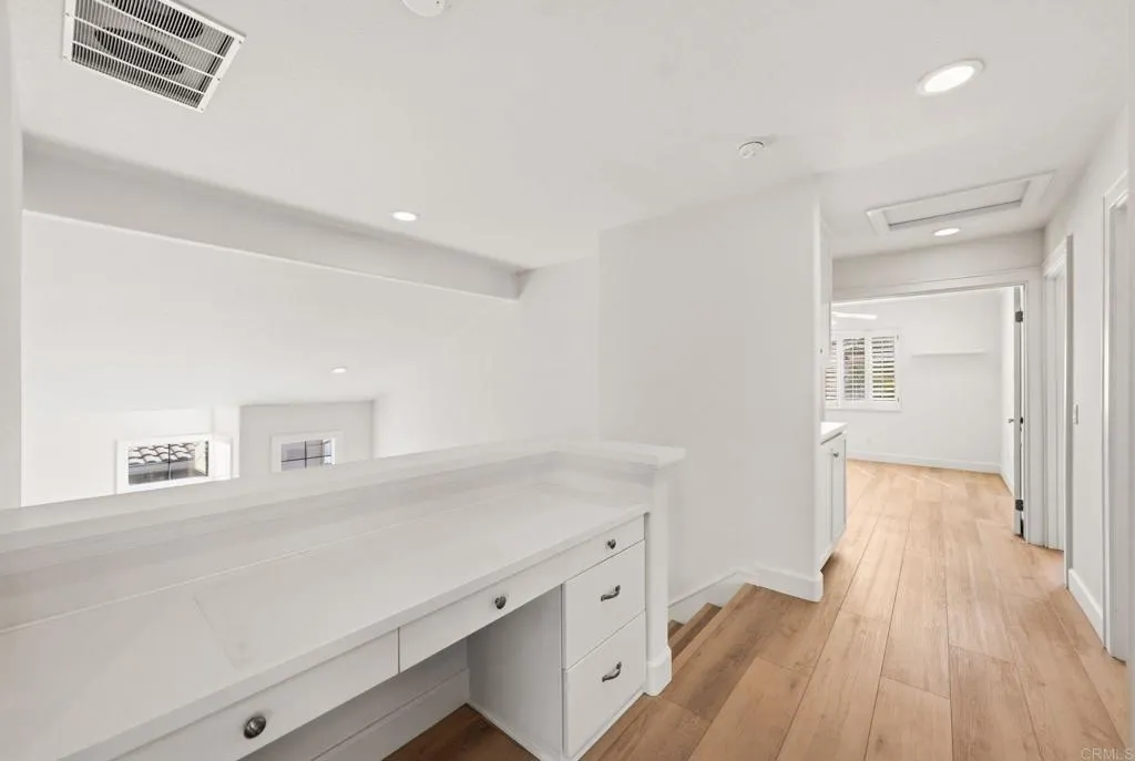 https://cdn.realtyfeed.com/cdn/127/306775367/91528a2ecc87ab678e8c467ae304c105.webp