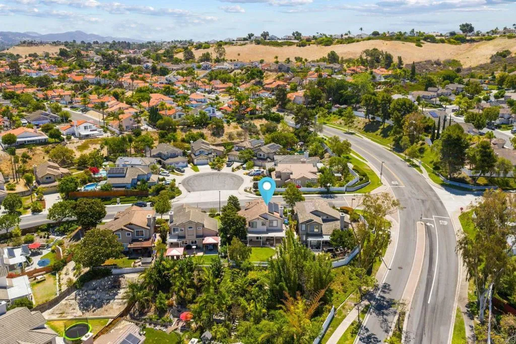 https://cdn.realtyfeed.com/cdn/127/306775367/f6eed1a321ffed5c56ded3d464136777.webp