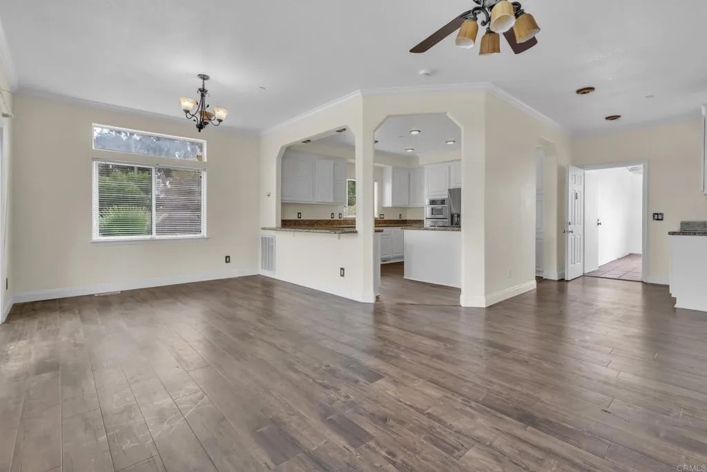 https://cdn.realtyfeed.com/cdn/127/306775414/150f1b7cdbd4b5c1e77a37c6feba709d.webp