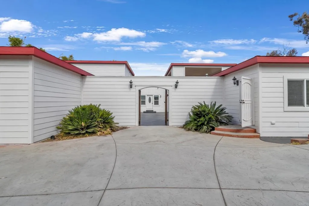 https://cdn.realtyfeed.com/cdn/127/306775414/ba9bdbe634ef10257edb79a298a4a2ed.webp