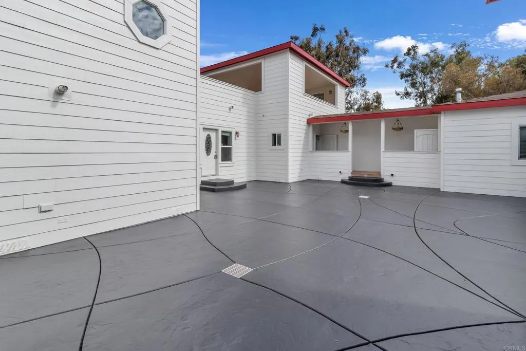 https://cdn.realtyfeed.com/cdn/127/306775414/c1ec238e6ae2270bfed099a1e98de795.webp