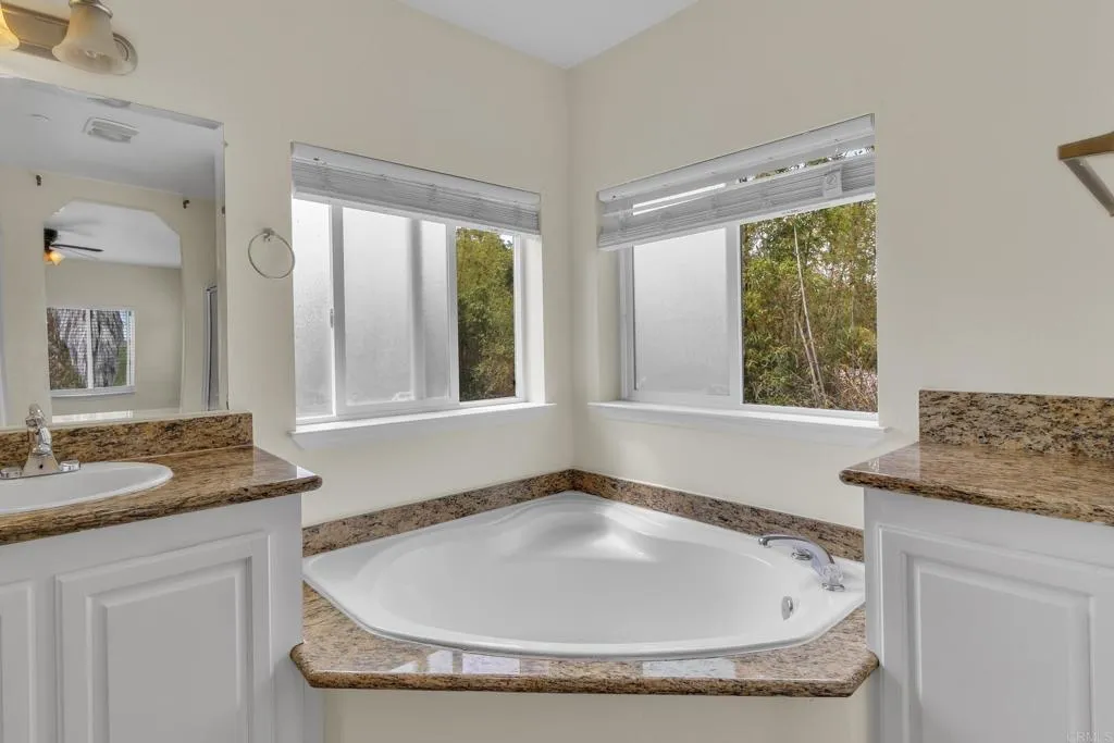 https://cdn.realtyfeed.com/cdn/127/306775414/f87f1826748763206579f2fa3eed6829.webp