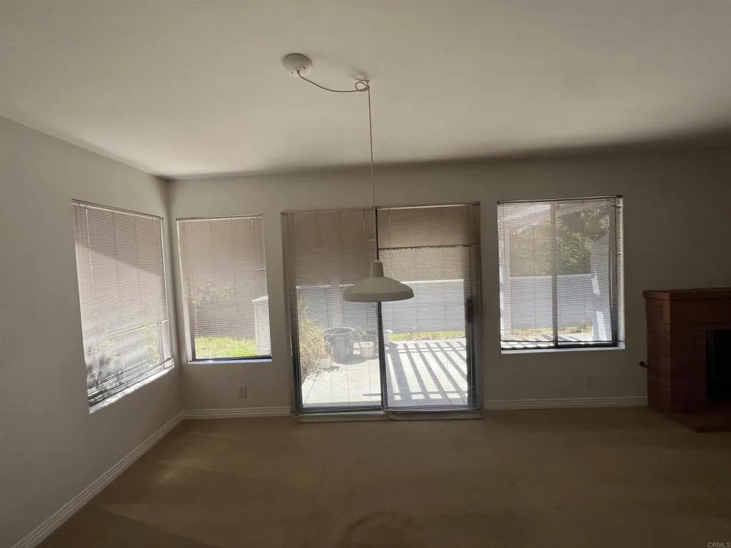 https://cdn.realtyfeed.com/cdn/127/306775440/54b560082d2a4249ac93111a5291ffe3.webp