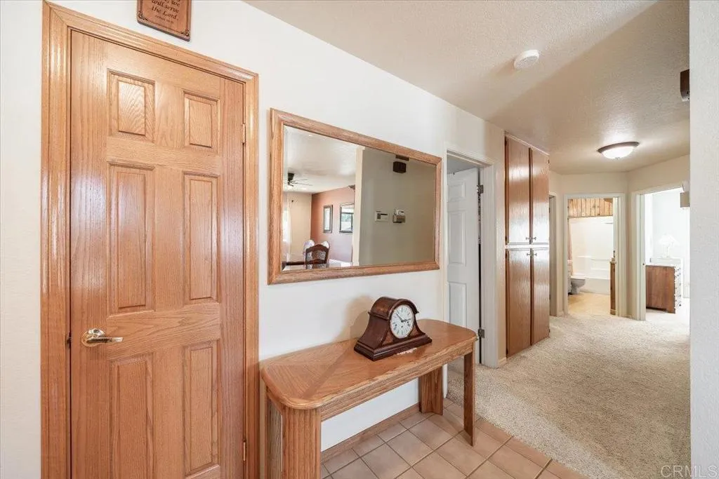 https://cdn.realtyfeed.com/cdn/127/306775453/48bc50bdbf92fe8ce66f24e81365f1ac.webp