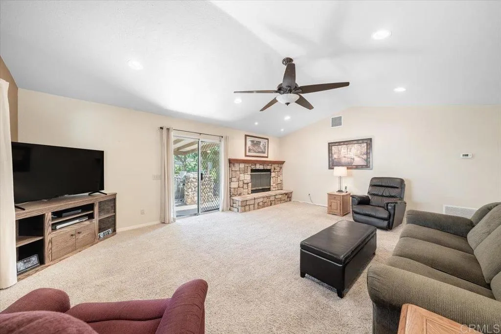 https://cdn.realtyfeed.com/cdn/127/306775453/afee6343927285220fee15f5e068177f.webp