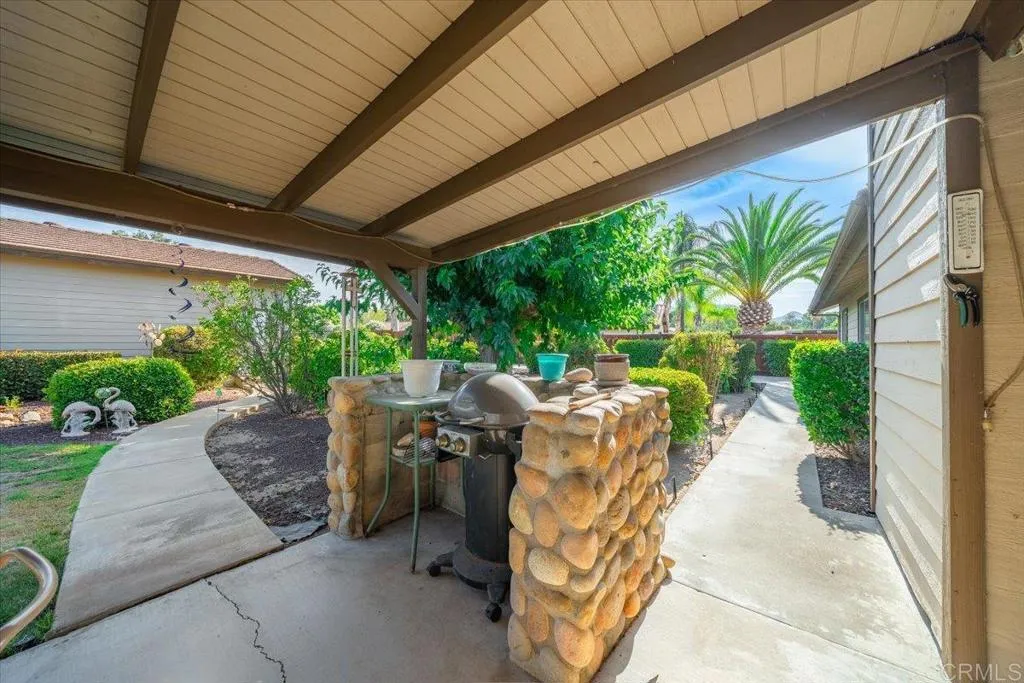 https://cdn.realtyfeed.com/cdn/127/306775453/b68b699d17b7d59aee9427c316a95122.webp