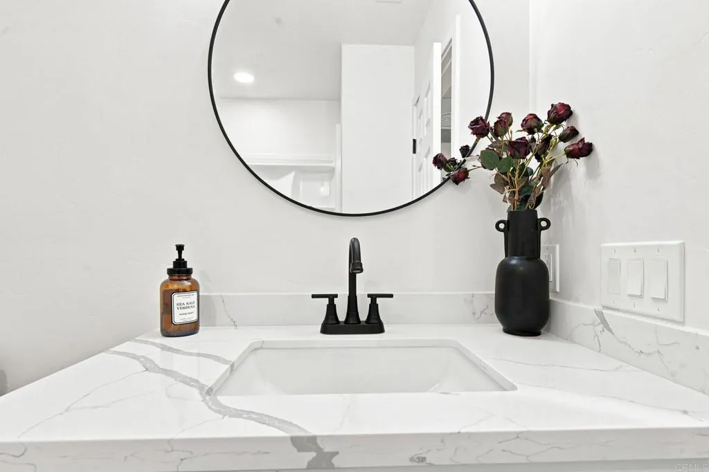 https://cdn.realtyfeed.com/cdn/127/306775454/40b9afe1f7c2462d8f75fadf7d890b3a.webp