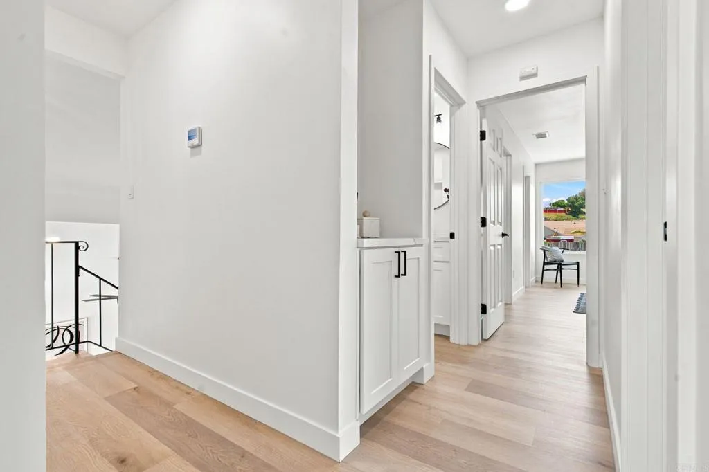https://cdn.realtyfeed.com/cdn/127/306775454/6c4cf2f46706f9bb9d1ea81fb5429a76.webp