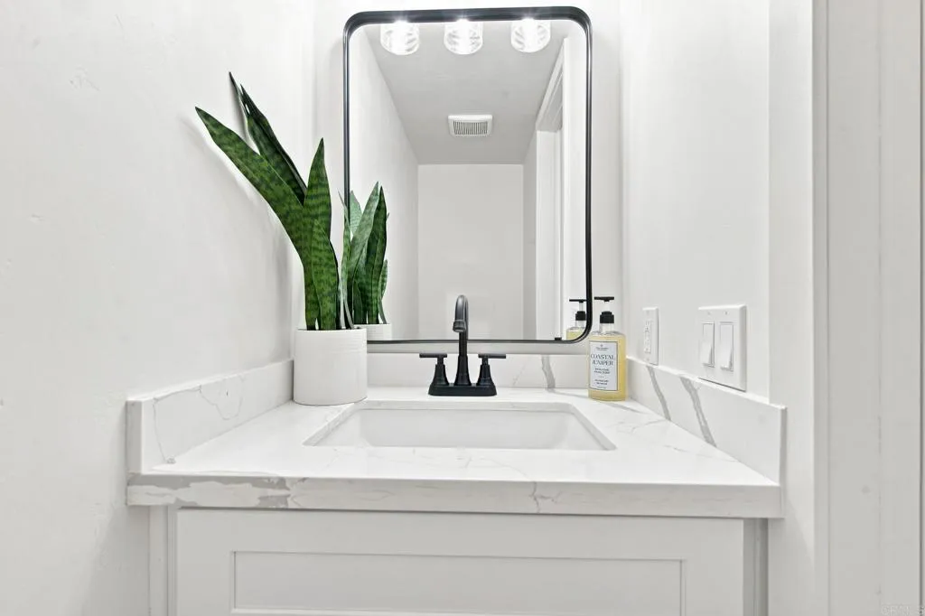 https://cdn.realtyfeed.com/cdn/127/306775454/9cc6c69cb94ca09ed2ac12704517ab25.webp