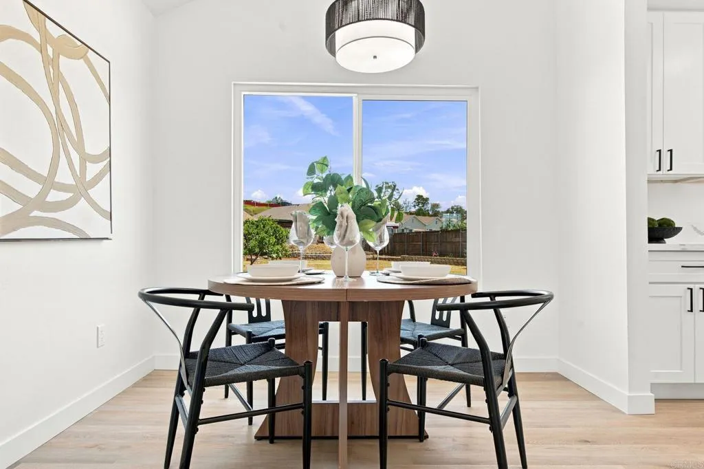 https://cdn.realtyfeed.com/cdn/127/306775454/9d982e79be86f529bd172313891426d6.webp
