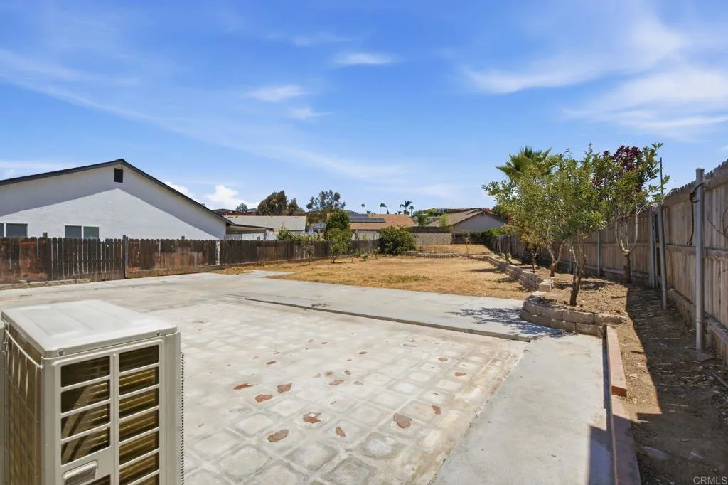 https://cdn.realtyfeed.com/cdn/127/306775454/bb8e2ef9d3aea956868b97c5db68eb27.webp