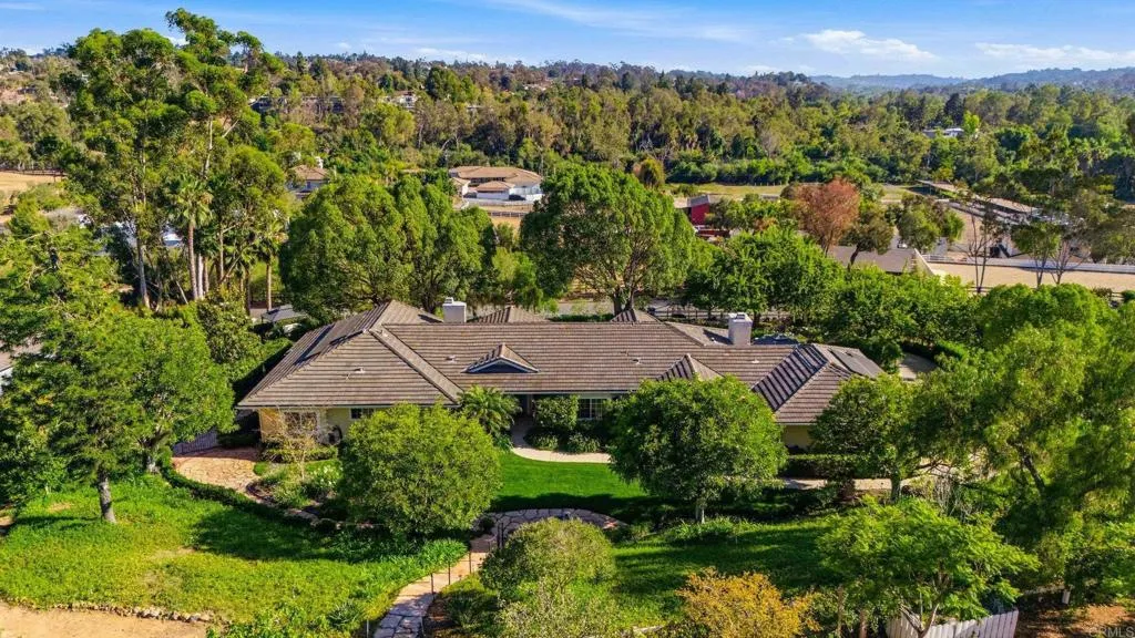 https://cdn.realtyfeed.com/cdn/127/306775455/11d2b8b530e4828f2ac345a07141f664.webp