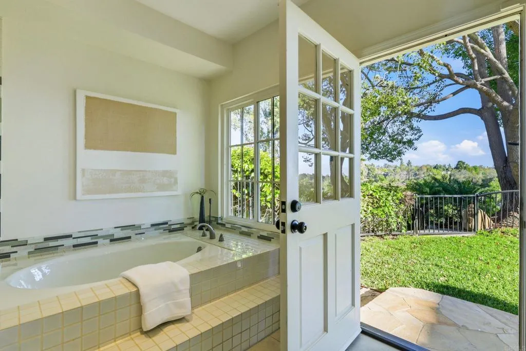https://cdn.realtyfeed.com/cdn/127/306775455/5eac015a172b60d9f70c3fbe5bef163e.webp