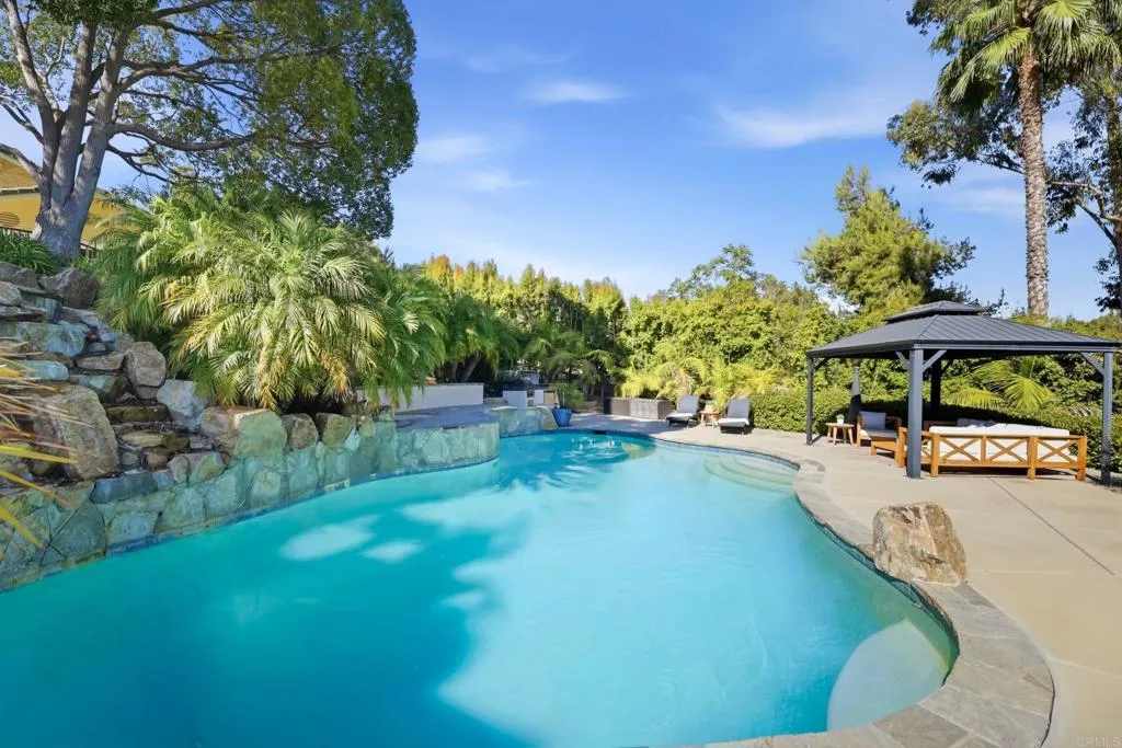 https://cdn.realtyfeed.com/cdn/127/306775455/9e0666b2e428dafdbdc03f2ca804f5d1.webp