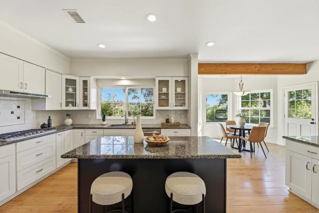 https://cdn.realtyfeed.com/cdn/127/306775455/f3d5b8a64cc1fc93e663369e94e83d54.webp