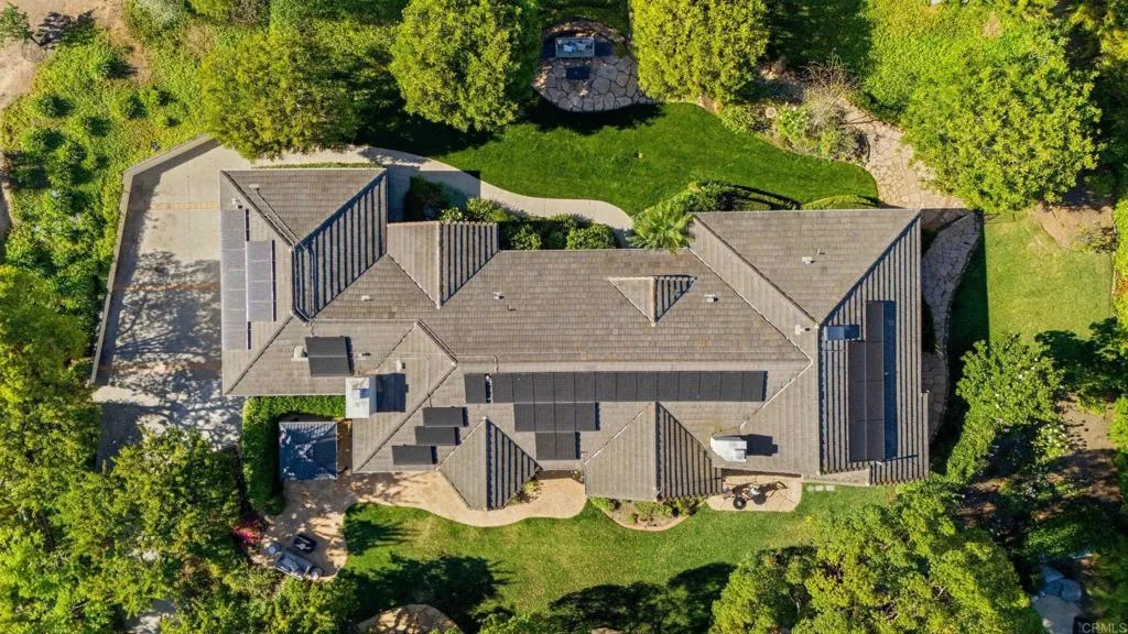 https://cdn.realtyfeed.com/cdn/127/306775455/fe9ed4301055ae5f105f51fd069dc336.webp