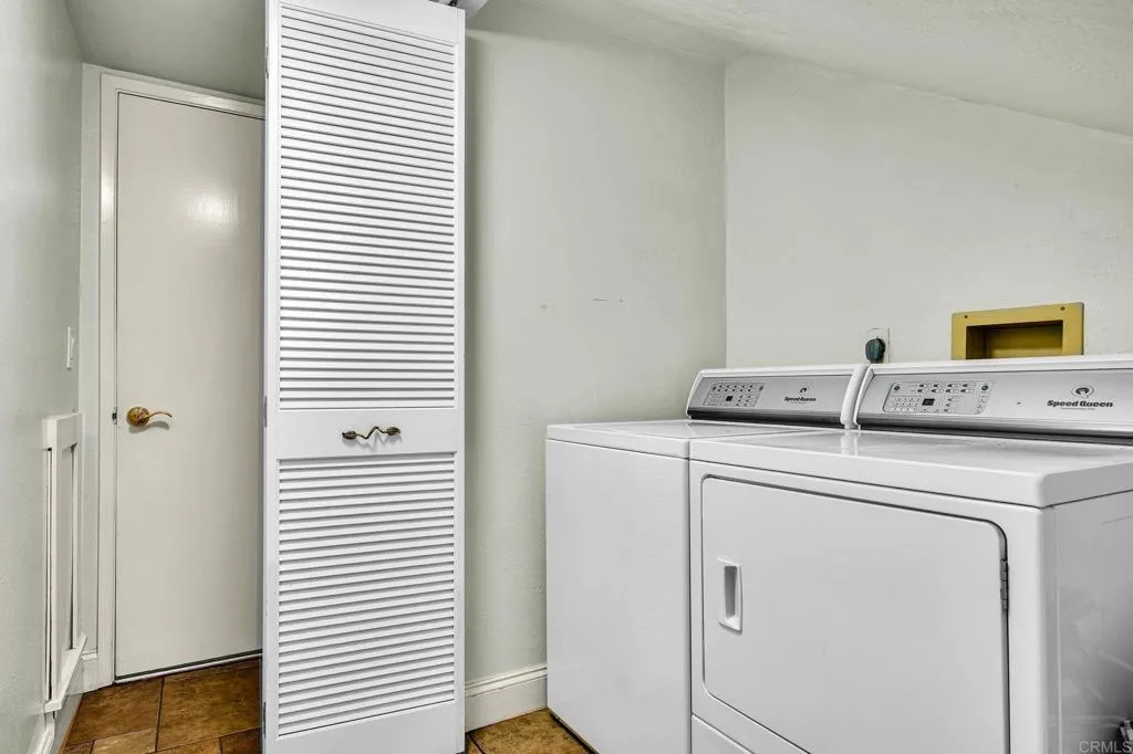 https://cdn.realtyfeed.com/cdn/127/306775471/0c48cccf159e0884ffd0c4f6598e6b56.webp