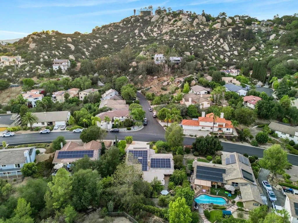 https://cdn.realtyfeed.com/cdn/127/306775471/13eb164eb48aa0be6fd0eca7be8237e8.webp