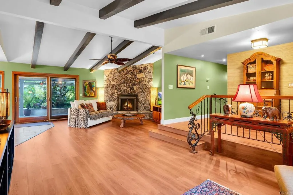 https://cdn.realtyfeed.com/cdn/127/306775471/30b793b3ef56595c111c74cc9f6124c9.webp
