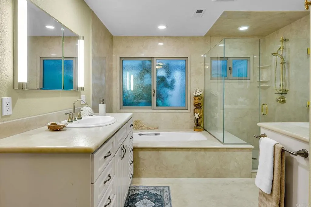 https://cdn.realtyfeed.com/cdn/127/306775471/30f0e76ad3f4059a691e685393225391.webp