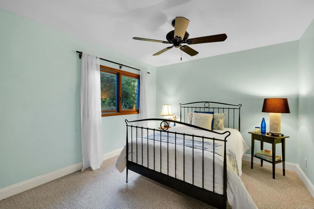 https://cdn.realtyfeed.com/cdn/127/306775471/34126422f0cbc7439a03f3d02ba164c9.webp