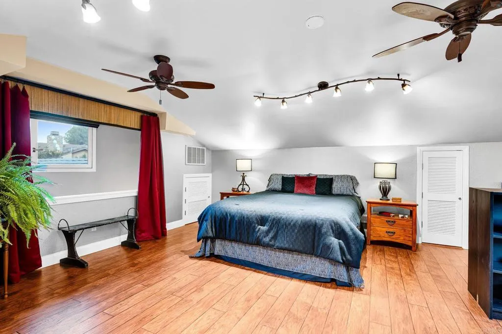 https://cdn.realtyfeed.com/cdn/127/306775471/4a5536ff59fa9d807cbb92fb8d39e057.webp