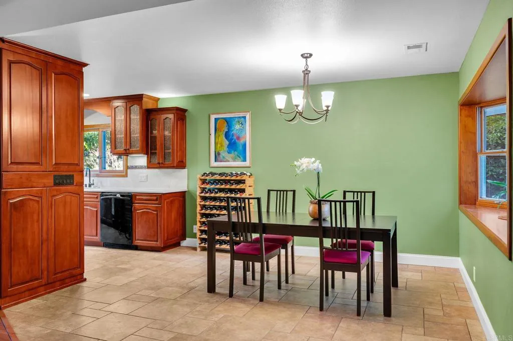 https://cdn.realtyfeed.com/cdn/127/306775471/71568bdf2ca523dfafff0f1067a60dfc.webp