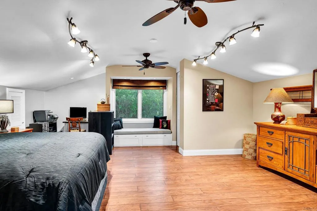 https://cdn.realtyfeed.com/cdn/127/306775471/a4e573f7cceddbf2a880c5c5ed28bc3d.webp