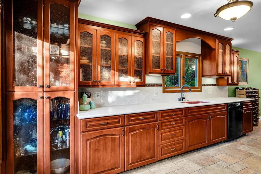 https://cdn.realtyfeed.com/cdn/127/306775471/b9f4da9d0d393b3cacf293e7d1aba1a5.webp