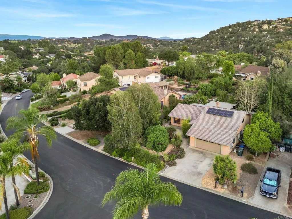 https://cdn.realtyfeed.com/cdn/127/306775471/d32632eb01316d4da6e2d0ef1510a9be.webp