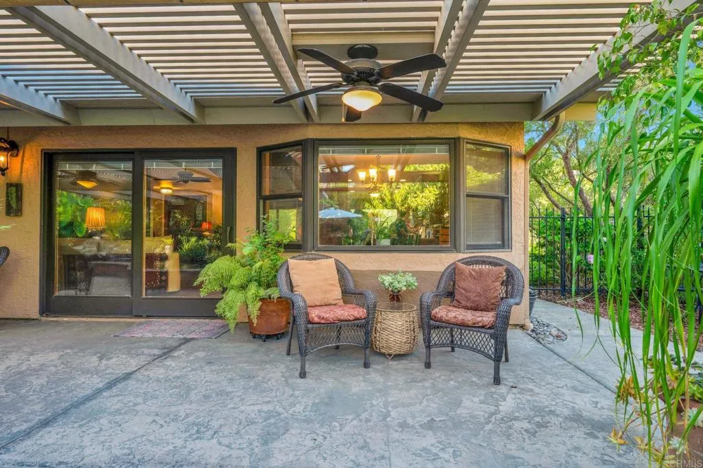 https://cdn.realtyfeed.com/cdn/127/306775471/dfc29e0edff663efe8c9c35e9f698b34.webp
