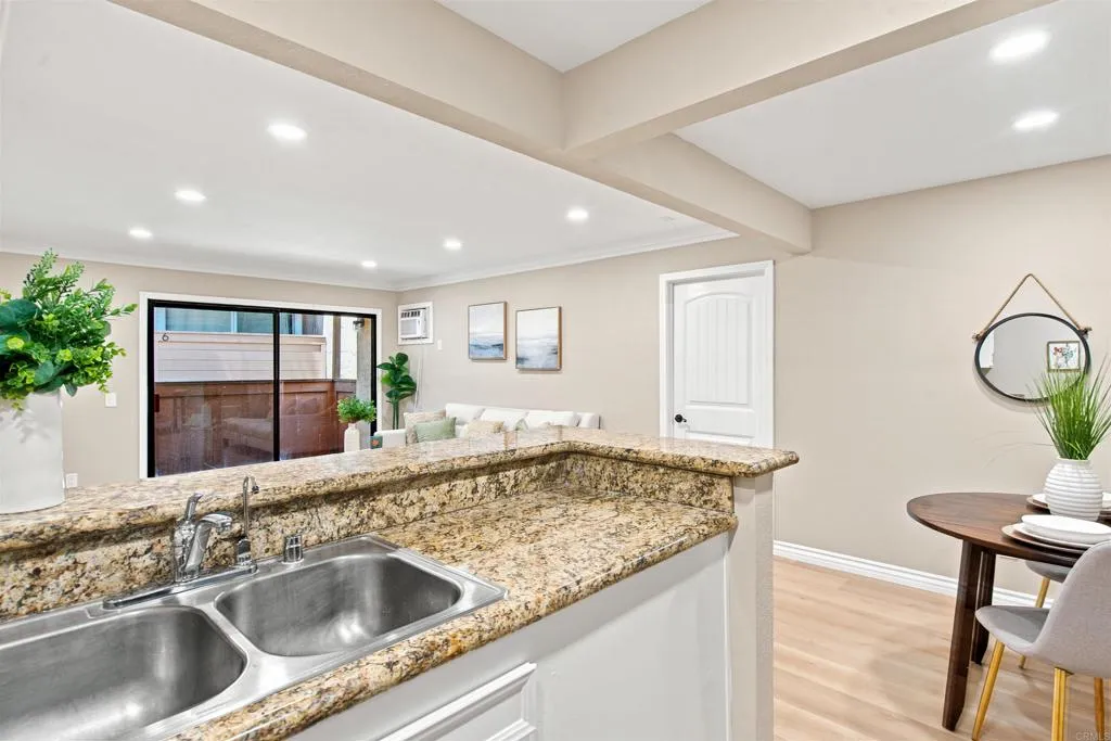 https://cdn.realtyfeed.com/cdn/127/306775475/216abfb1baacb1cb39ae59970c62e8d1.webp