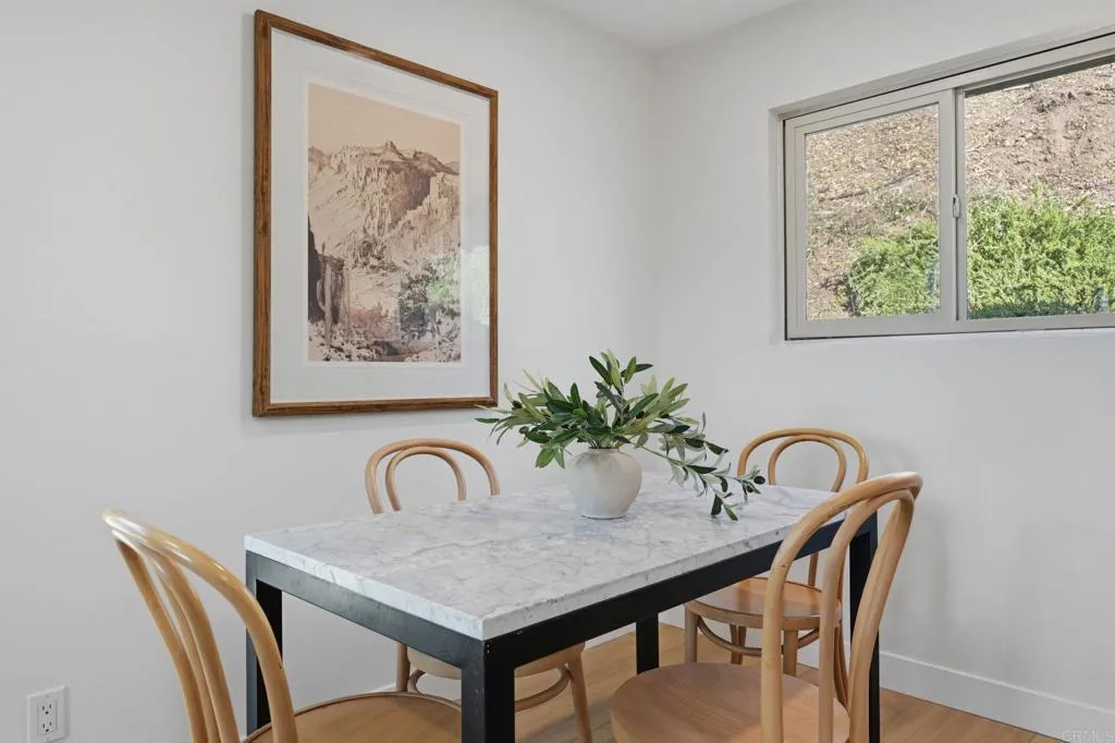 https://cdn.realtyfeed.com/cdn/127/306775476/0fe55158a95de7793194e7251aa39775.webp
