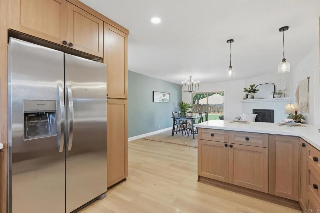 https://cdn.realtyfeed.com/cdn/127/306775476/352e65ff50d480a95a658abb0ffbb2aa.webp